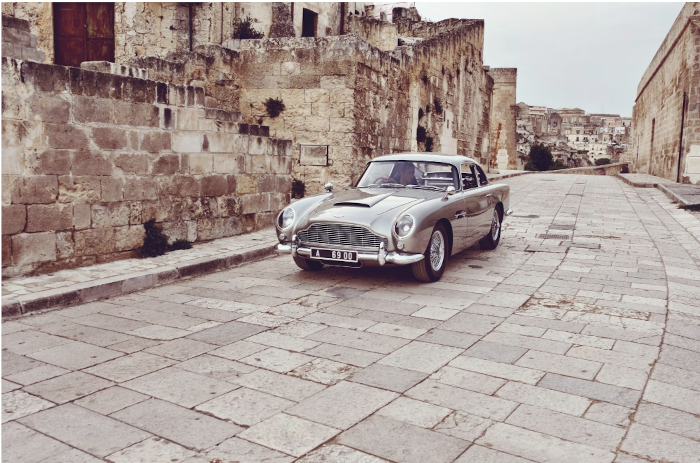 Bond Car